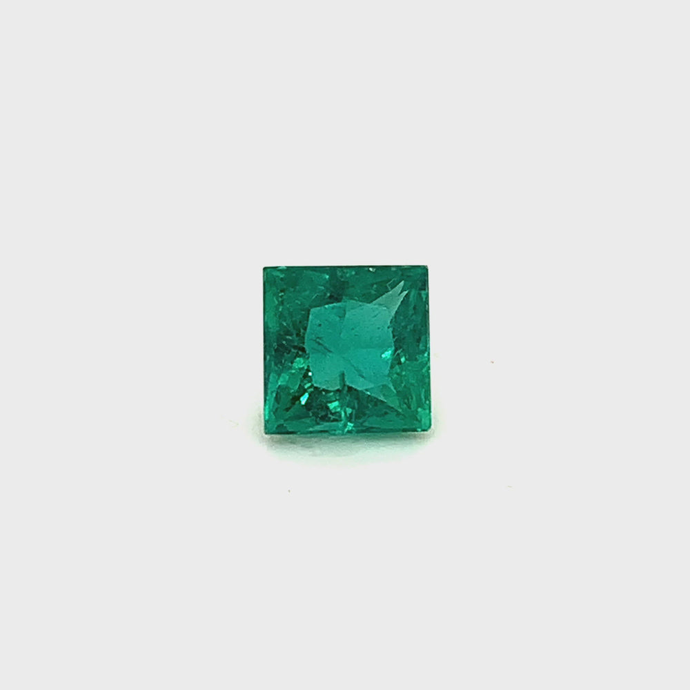
                  
                    Load and play video in Gallery viewer, 7.91x7.88x6.08mm Princess Cut Emerald (1 pc 2.95 ct)
                  
                