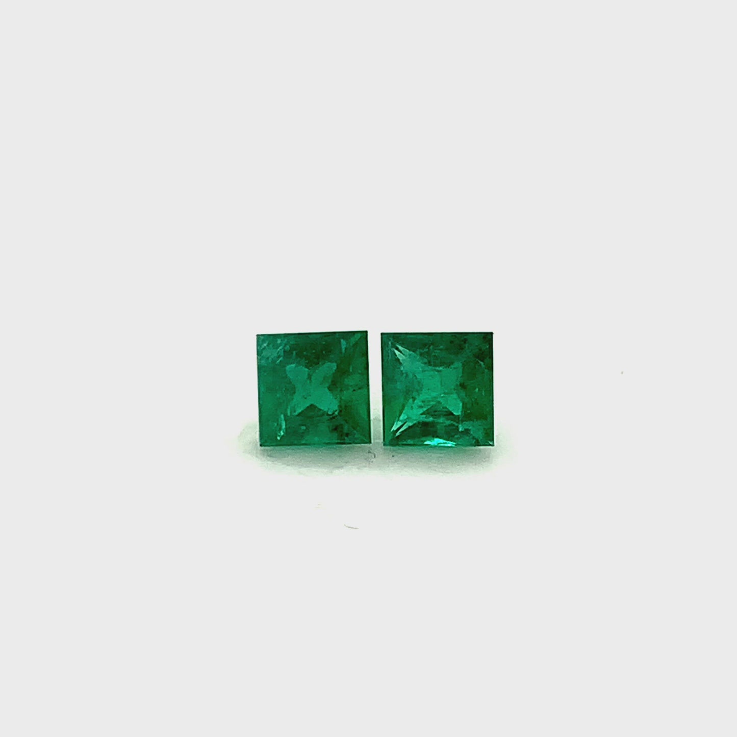 
                  
                    Load and play video in Gallery viewer, 6.28x6.20x4.53mm Square Emerald (2 pc 2.40 ct)
                  
                