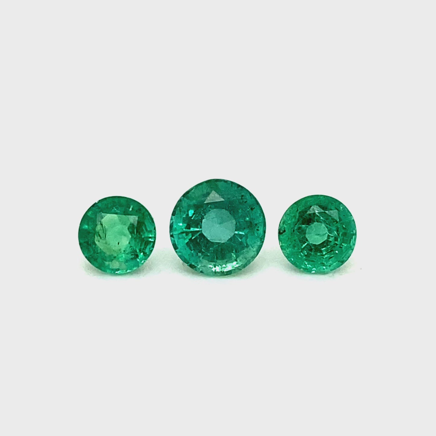 6.40x0.00x0.00mm Round Emerald (3 pc 3.98 ct)