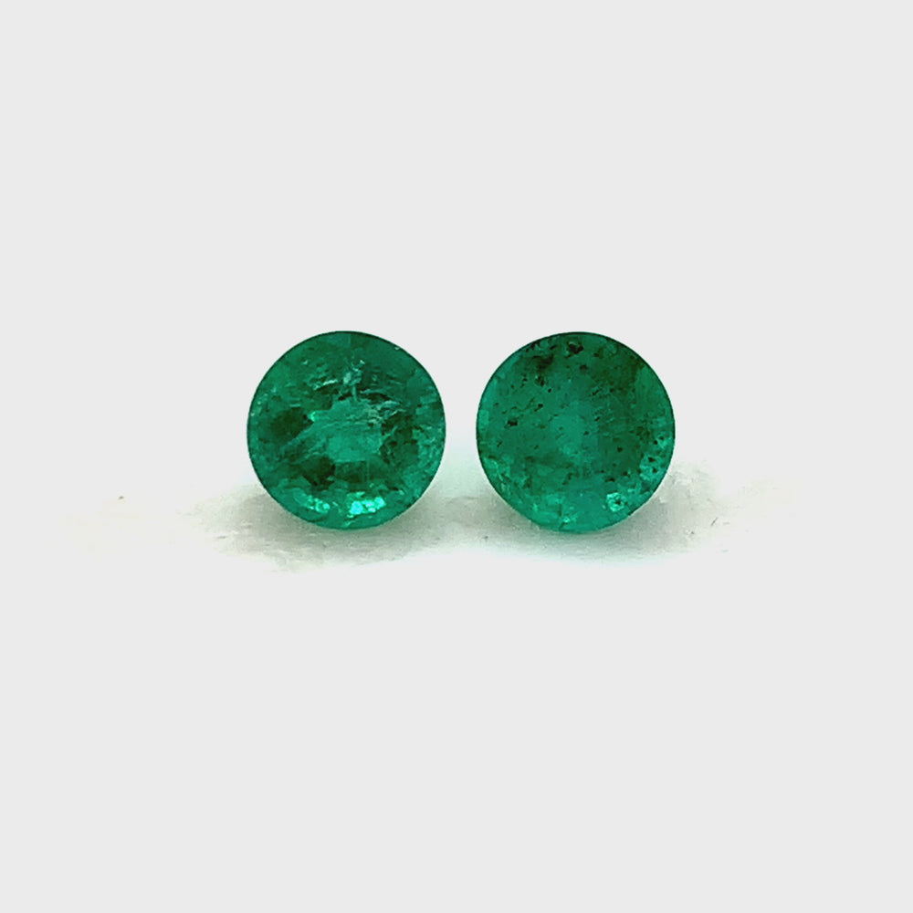 
                  
                    Load and play video in Gallery viewer, 7.95x0.00x0.00mm Round Emerald (2 pc 3.46 ct)
                  
                