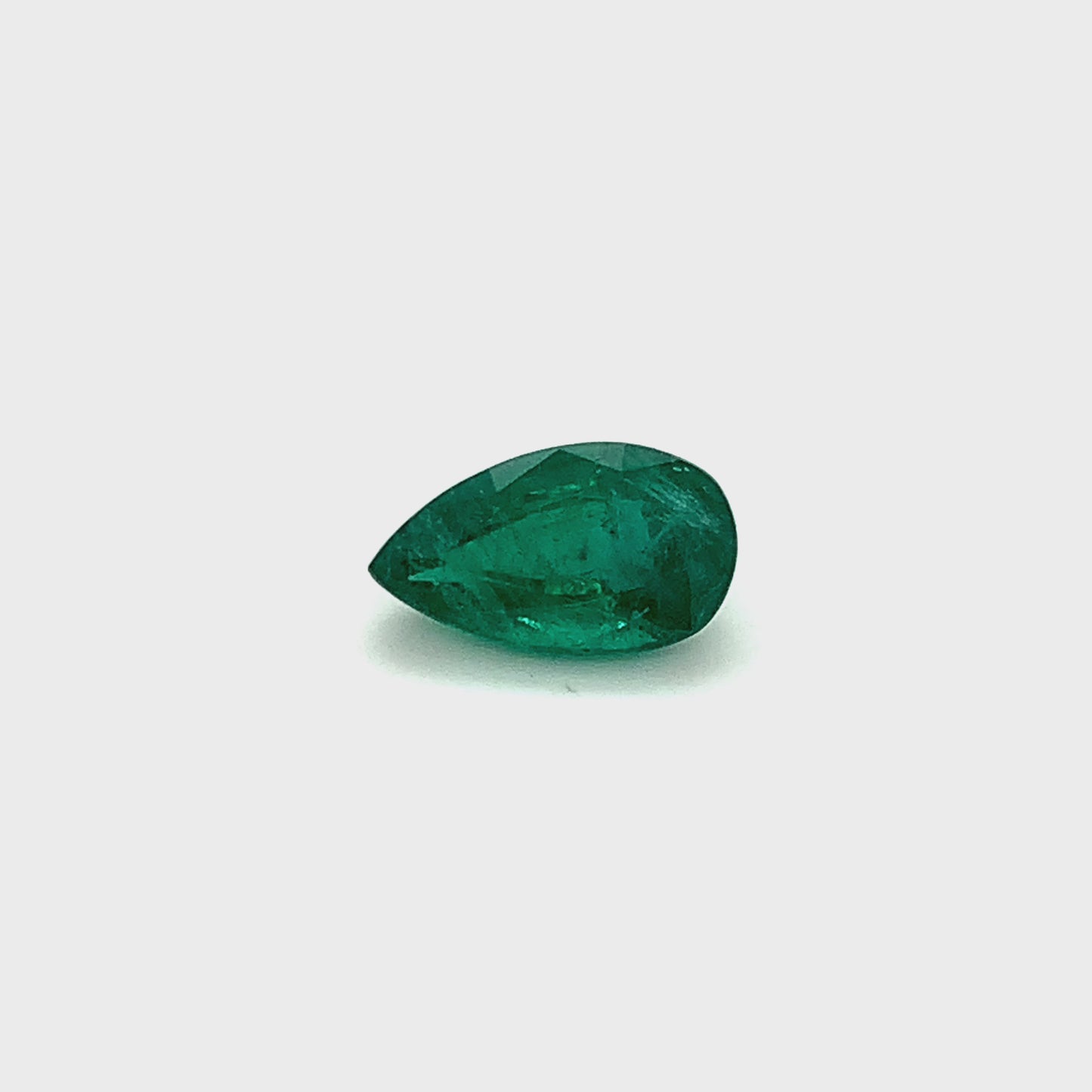 15.60x9.00x0.00mm Pear-shaped Emerald (1 pc 5.48 ct)