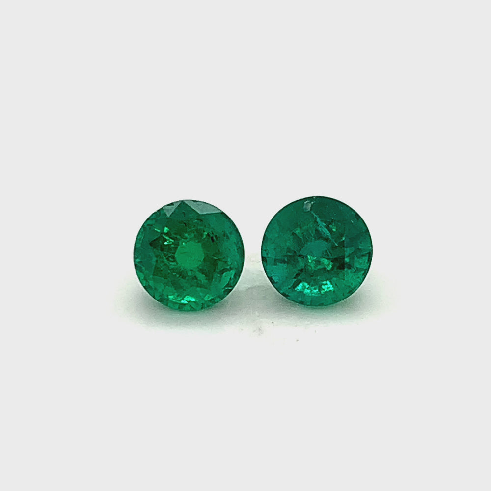 
                  
                    Load and play video in Gallery viewer, Round Emerald (2 pc 3.26 ct)
                  
                