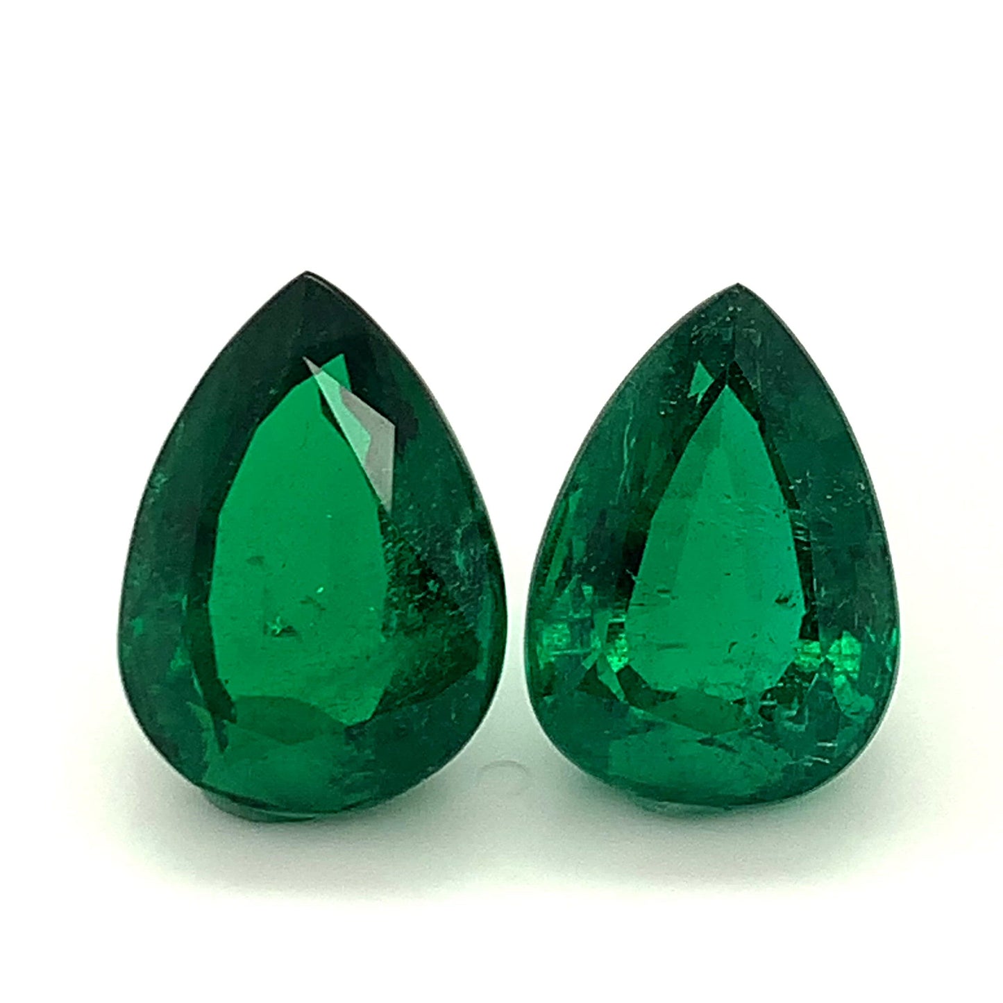 18.13x12.97x9.07mm Pear-shaped Emerald Pair (2 pc 25.24 ct)