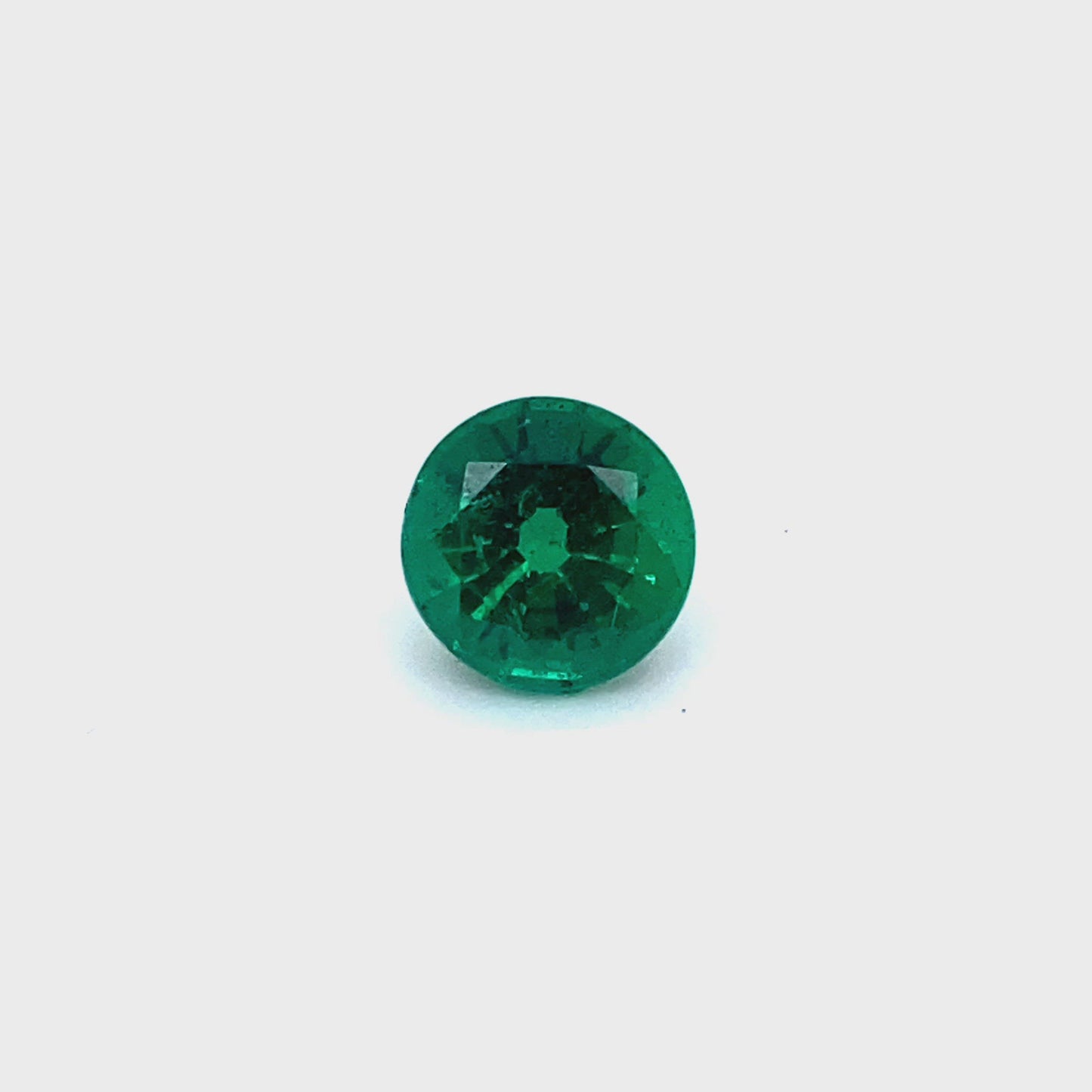 
                  
                    Load and play video in Gallery viewer, 8.67x8.70x6.02mm Round Emerald (1 pc 2.55 ct)
                  
                