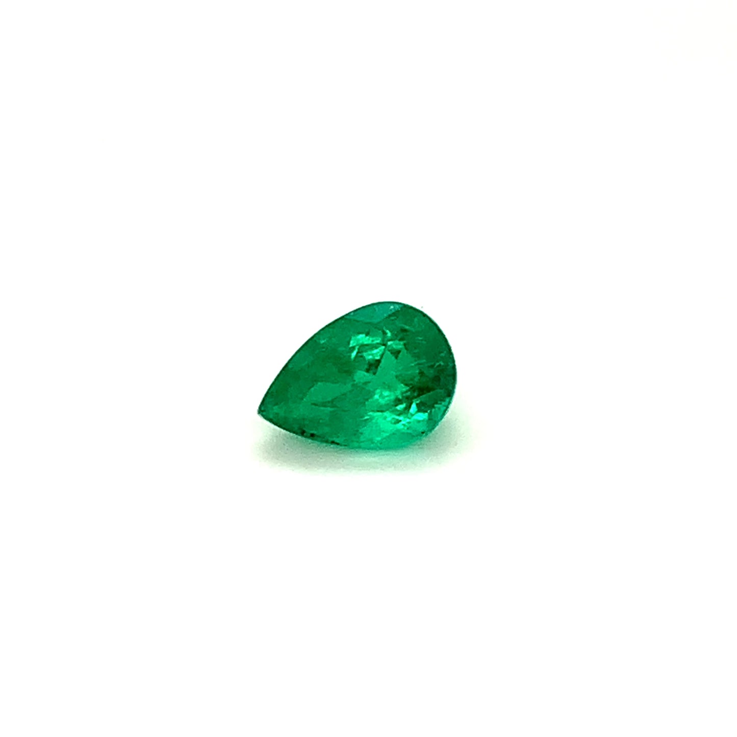 
                  
                    Load and play video in Gallery viewer, 11.00x7.80x0.00mm Pear-shaped Emerald (1 pc 2.66 ct)
                  
                