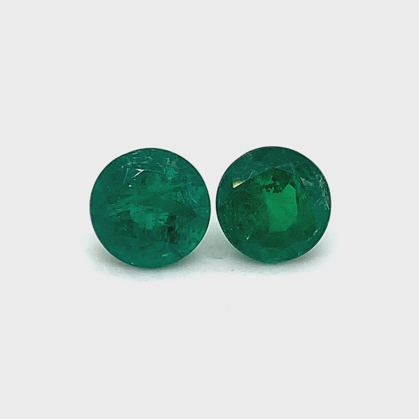 Round Emerald (2 pc 5.46 ct)