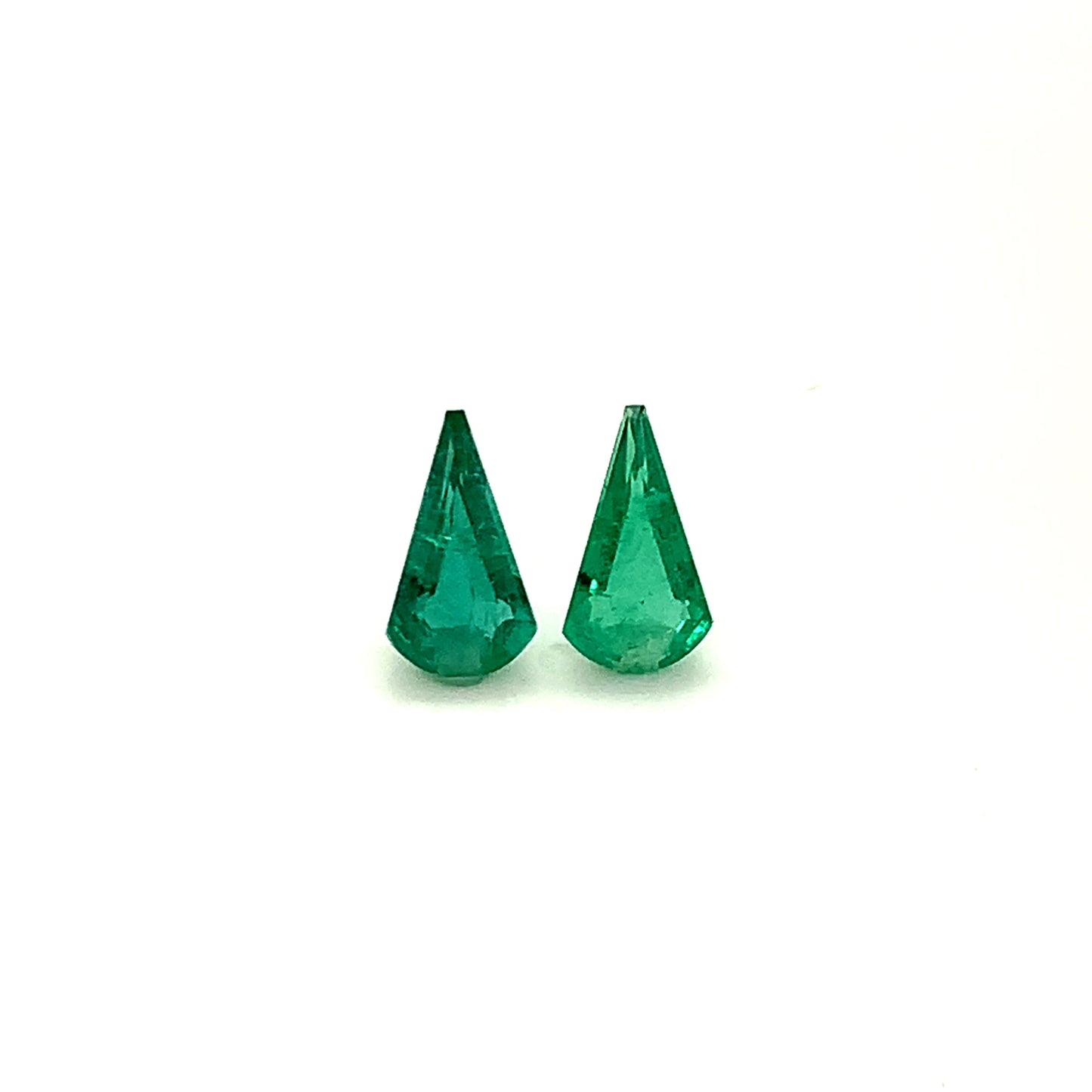
                  
                    Load and play video in Gallery viewer, 11.10x6.10x0.00mm Fancy Cut Emerald (2 pc 2.23 ct)
                  
                