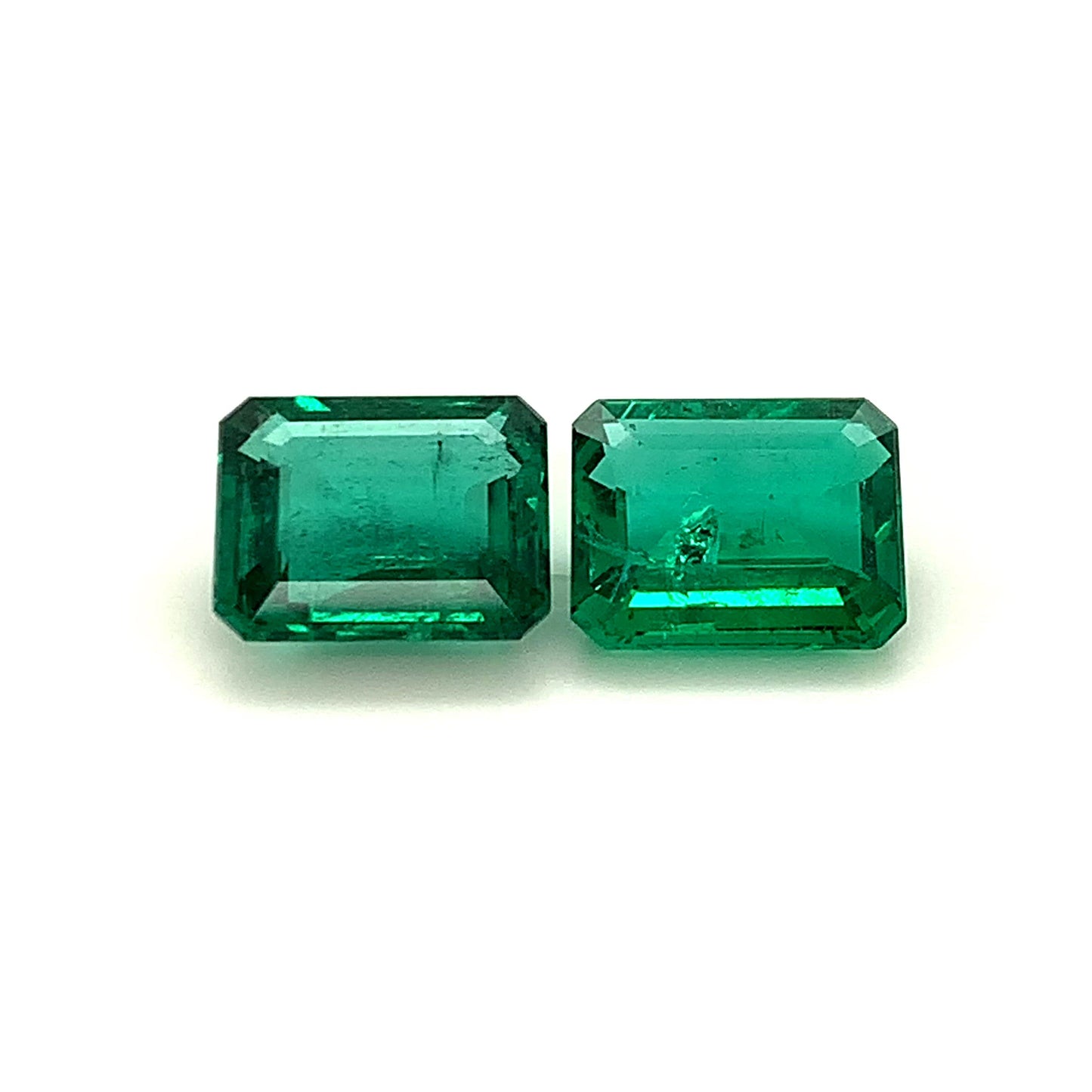
                  
                    Load and play video in Gallery viewer, 12.37x10.23x5.11mm Octagon Emerald Pair (2 pc 11.14 ct)
                  
                