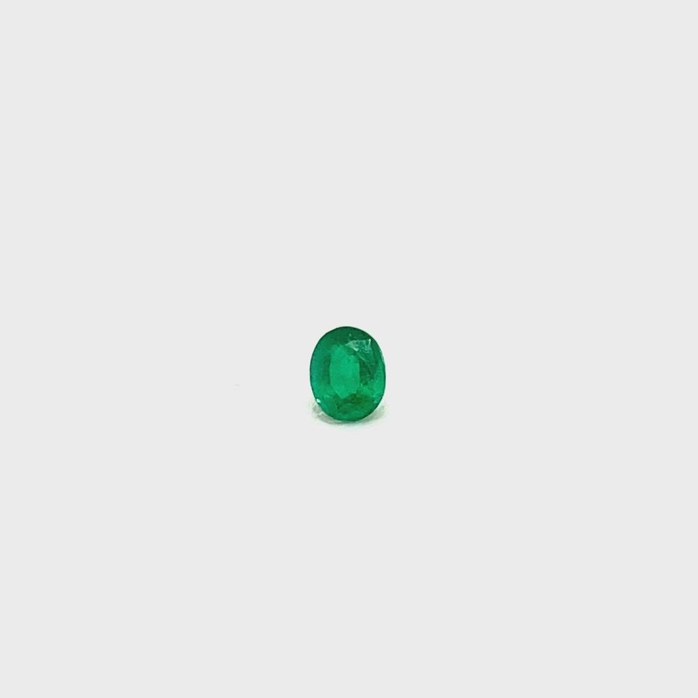 
                  
                    Load and play video in Gallery viewer, 4.92x3.97x2.79mm Oval Emerald (1 pc 0.36 ct)
                  
                