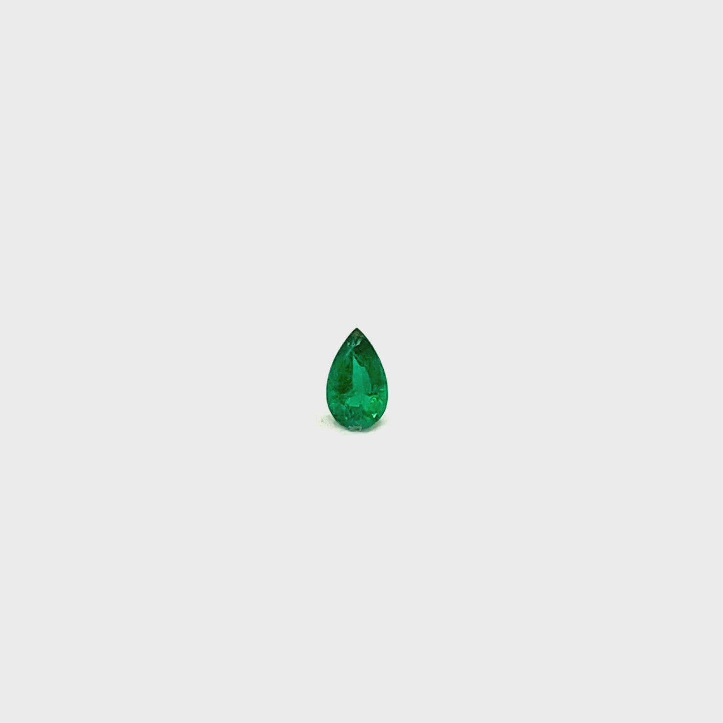 
                  
                    Load and play video in Gallery viewer, 5.08x3.12x2.36mm Pear-shaped Emerald (1 pc 0.21 ct)
                  
                