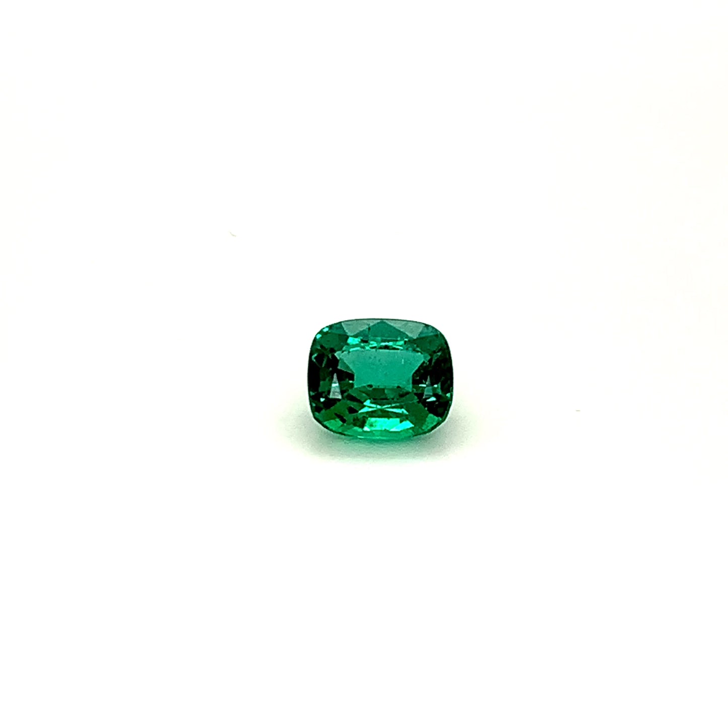 
                  
                    Load and play video in Gallery viewer, 9.57x8.09x5.74mm Cushion Emerald (1 pc 2.96 ct)
                  
                