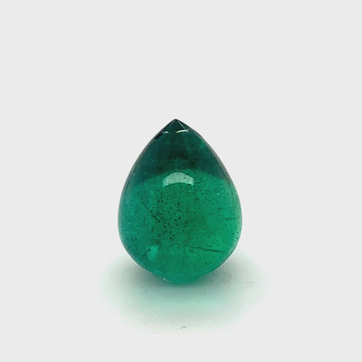 
                  
                    Load and play video in Gallery viewer, 12.42x12.64x16.04mm Drop Emerald (1 pc 16.28 ct)
                  
                
