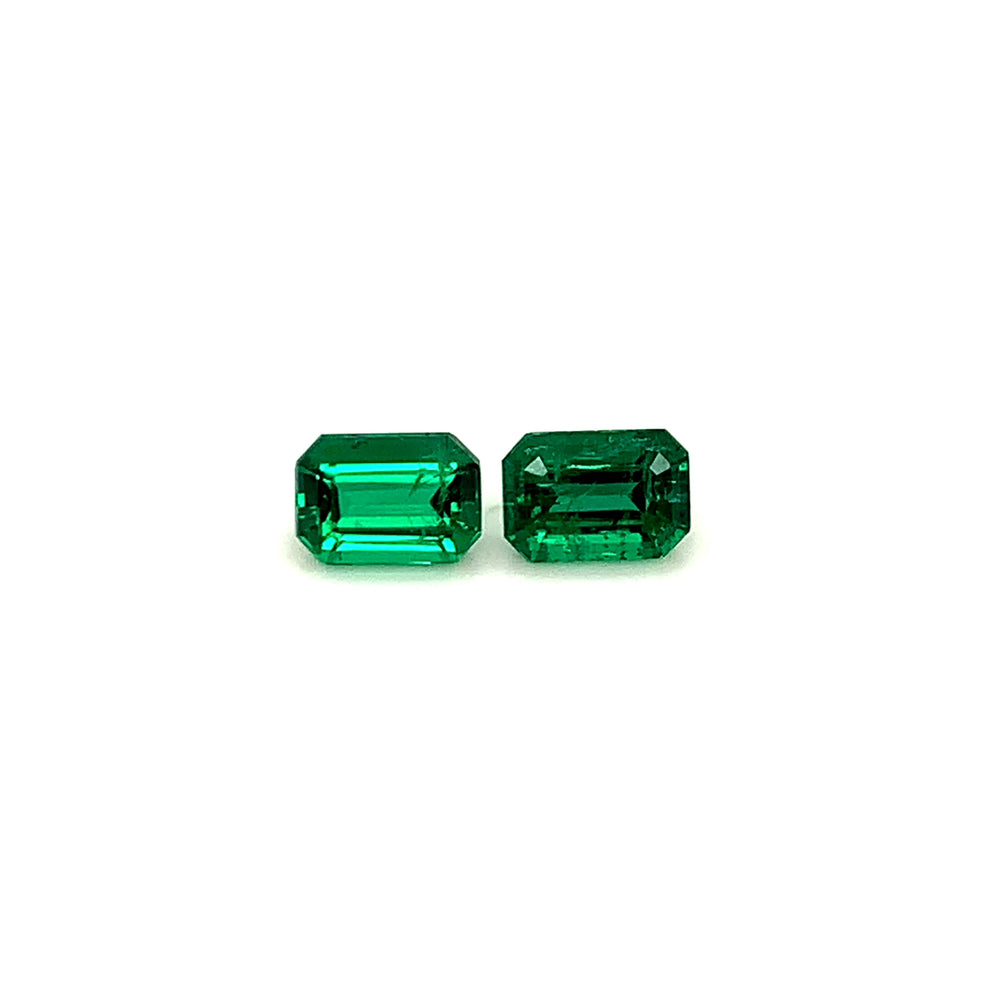 
                  
                    Load and play video in Gallery viewer, 7.69x5.39x3.64mm Octagon Emerald Pair (2 pc 2.24 ct)
                  
                