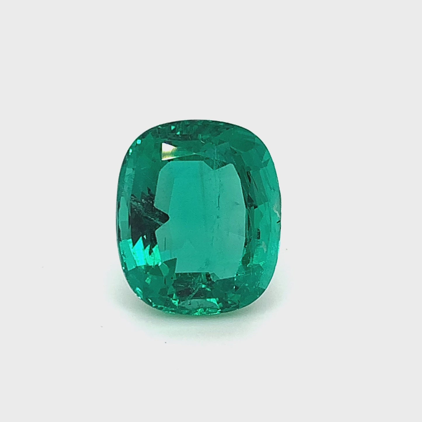 
                  
                    Load and play video in Gallery viewer, 15.65x13.10x8.19mm Cushion Emerald (1 pc 11.07 ct)
                  
                