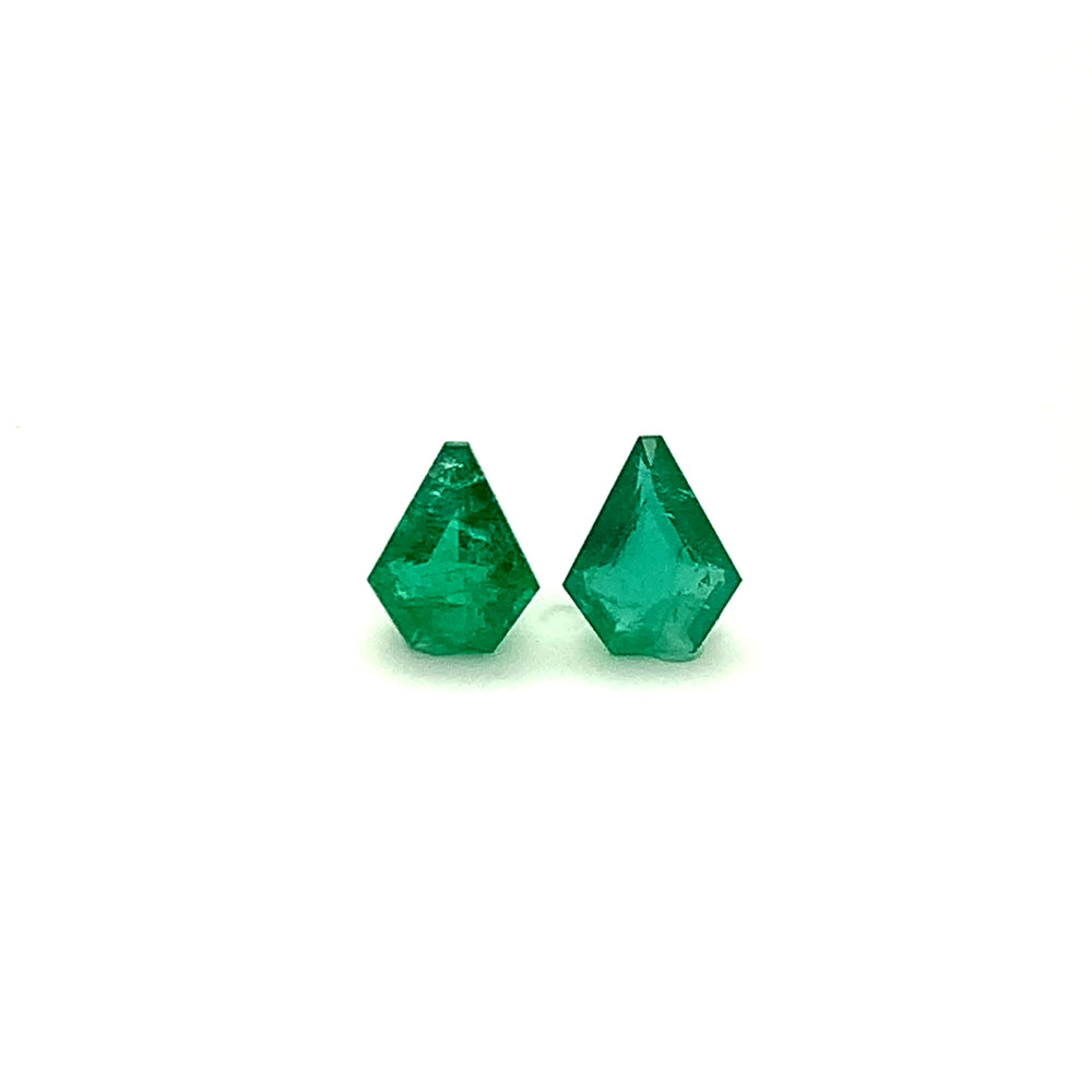 
                  
                    Load and play video in Gallery viewer, 9.20x7.20x0.00mm Fancy Cut Emerald (2 pc 2.70 ct)
                  
                