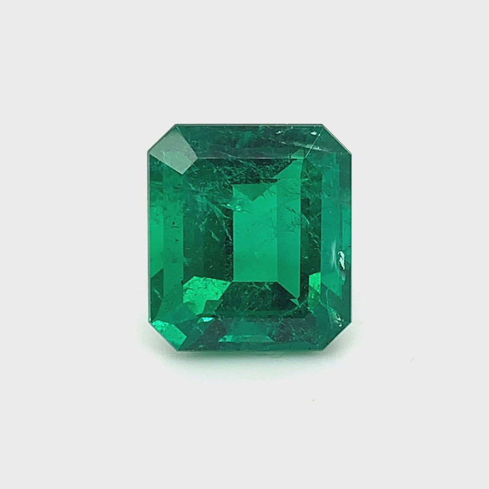 
                  
                    Load and play video in Gallery viewer, 15.77x14.17x9.15mm Octagon Emerald (1 pc 14.75 ct)
                  
                